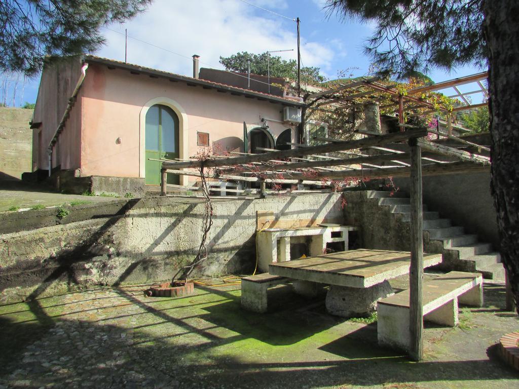 Rifugio Dei Tre Pini Guest House Castelmola Luaran gambar